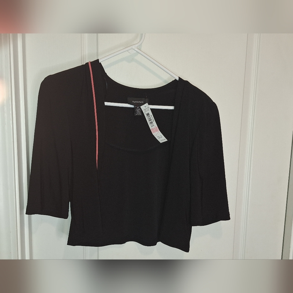 NWT/ R & M RICHARDS / BLACK AND PINK CROPPED SHRUG  JACKET/ size 10 NWT/